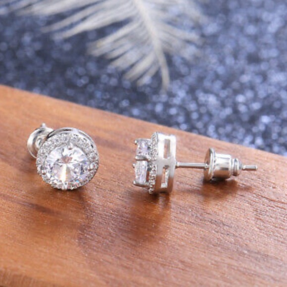 925 Sterling Silver Stud Earrings A Pair/set - Picture 4 of 4